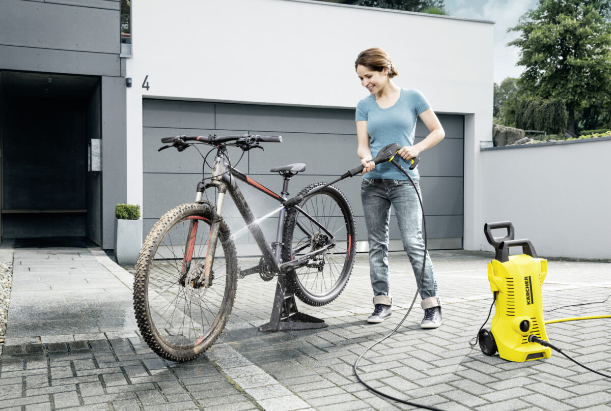 Karcher high tank washer machine for cleaning cars, gardens, facades, walls, outdoor areas and stairs K2 Power 2.1 KW - Image 2